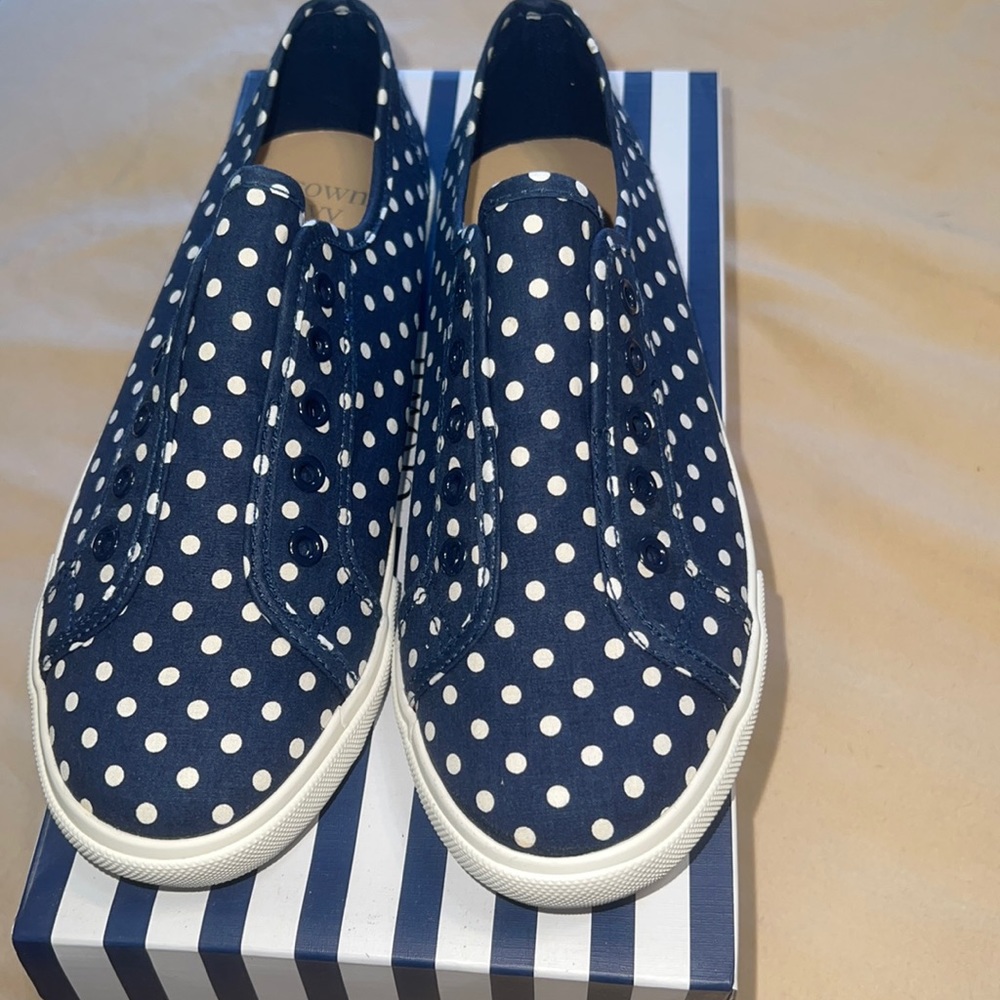Crown & Ivy womens shoes size 6.5